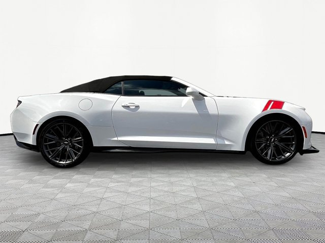 Used 2018 Chevrolet Camaro ZL1 RWD image 7