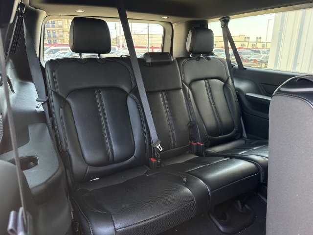 Used 2024 Jeep Wagoneer L Series II w/ Flexible Seating Group RWD image 32