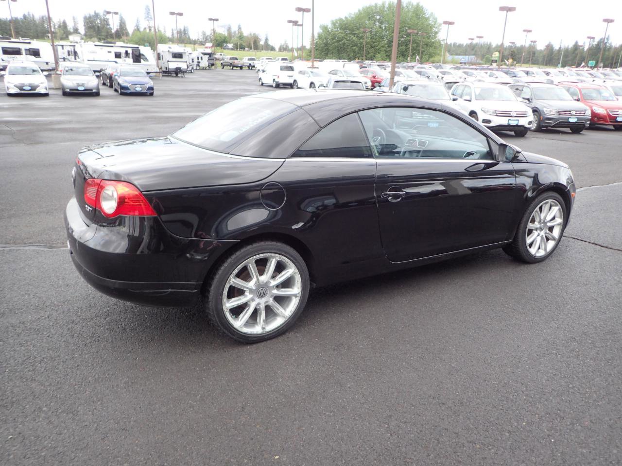 Used 2010 Volkswagen Eos Lux FWD image 5