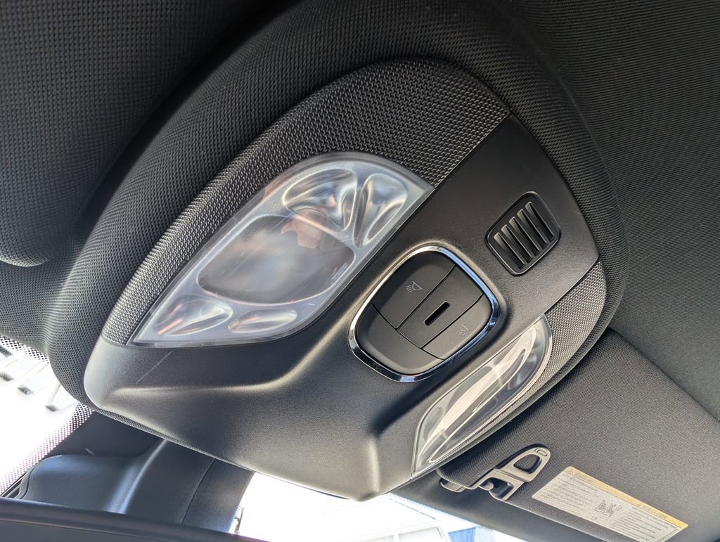 Used 2024 Jeep Compass Limited image 31