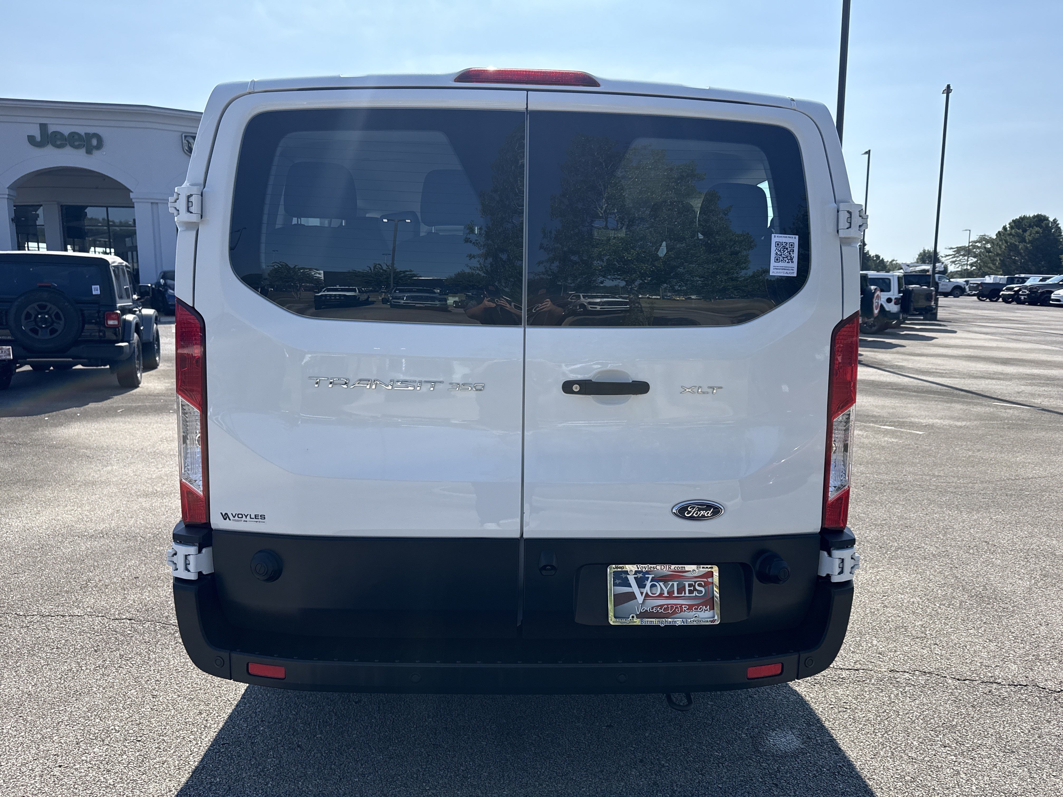 Used 2024 Ford Transit 350 XLT RWD image 6