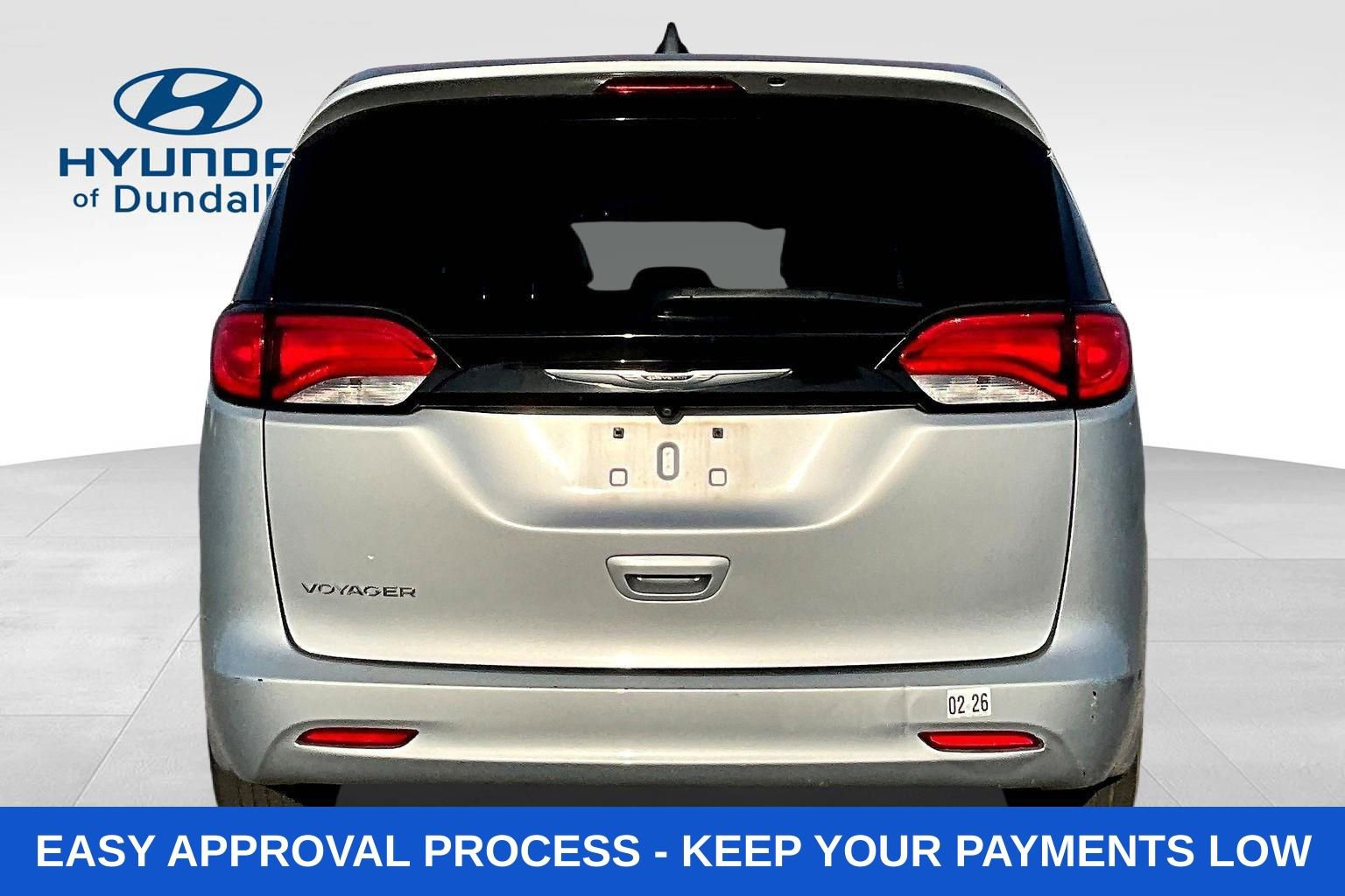 Used 2022 Chrysler Voyager LX FWD image 7