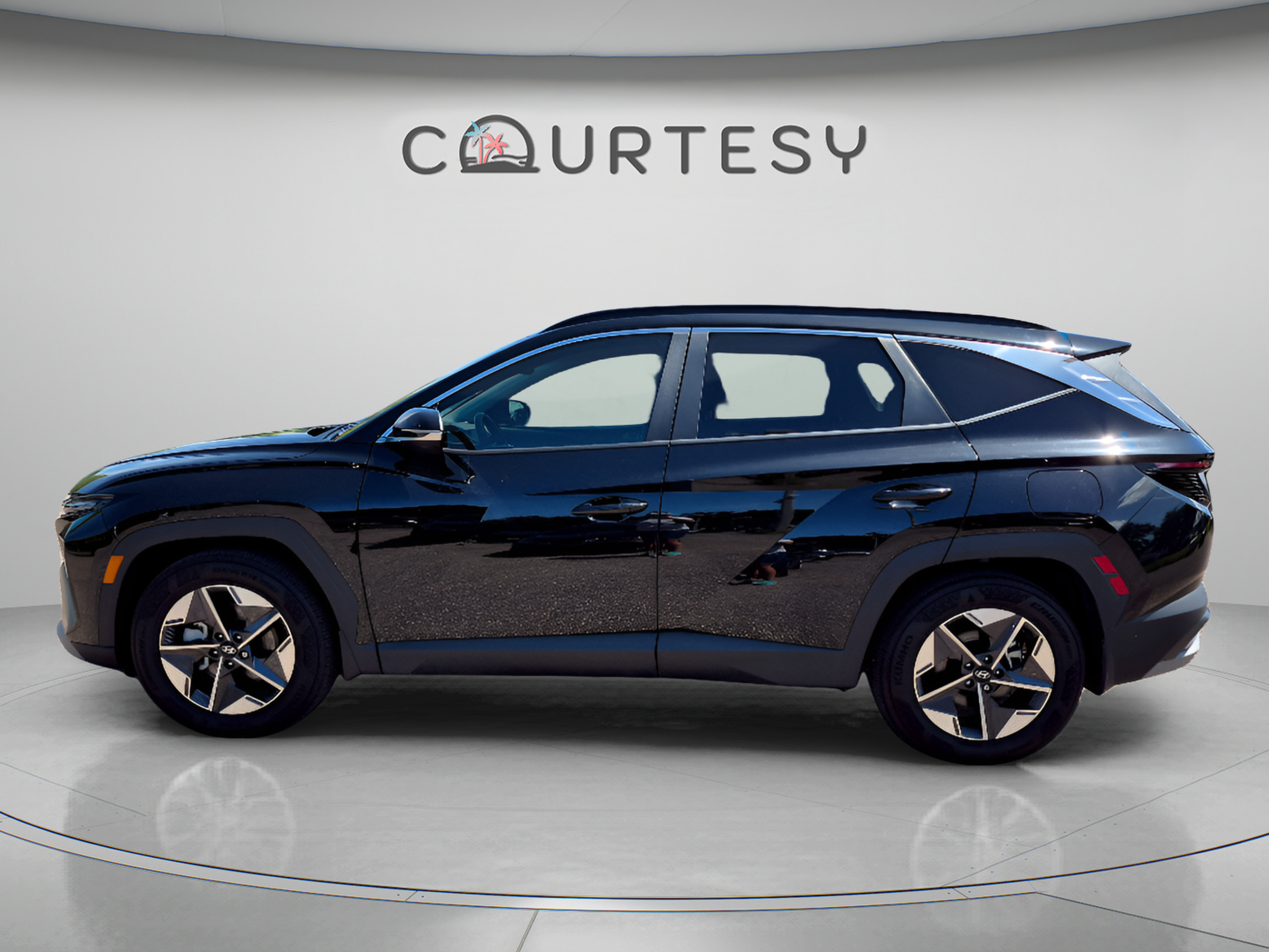 Certified 2025 Hyundai Tucson SEL FWD image 2