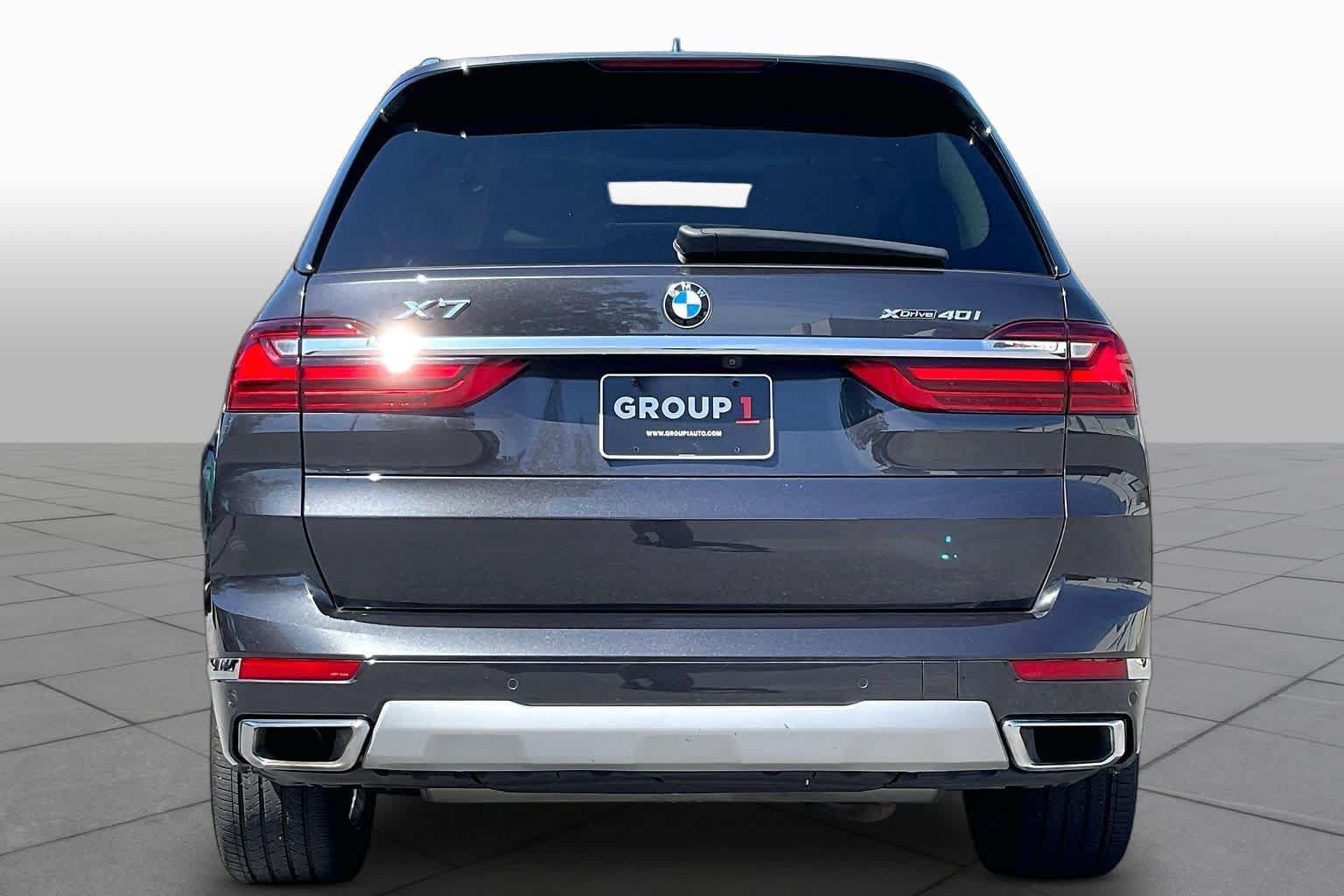 Used 2022 BMW X7 xDrive40i w/ Premium Package AWD/4WD image 4