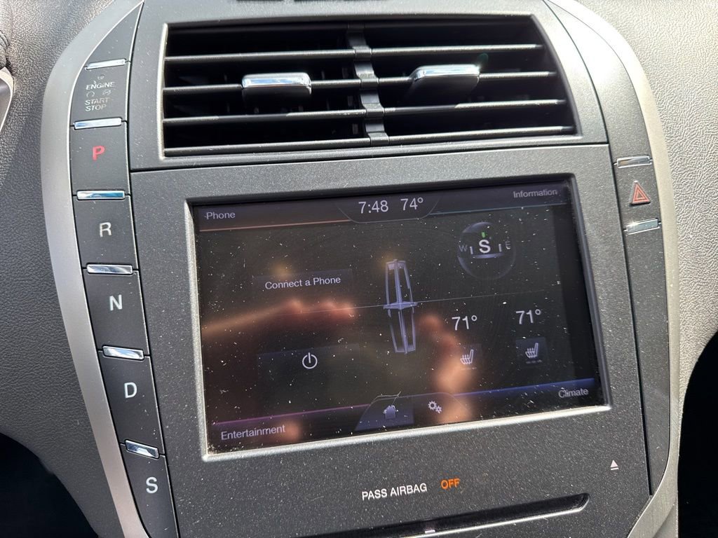 Used 2013 Lincoln MKZ FWD image 23