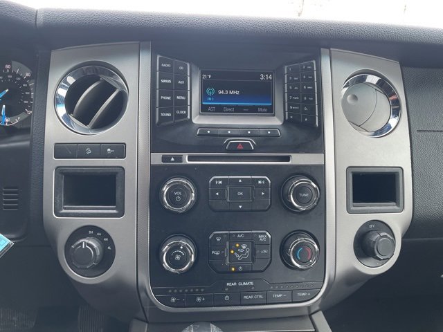 Used 2015 Ford Expedition XLT image 24