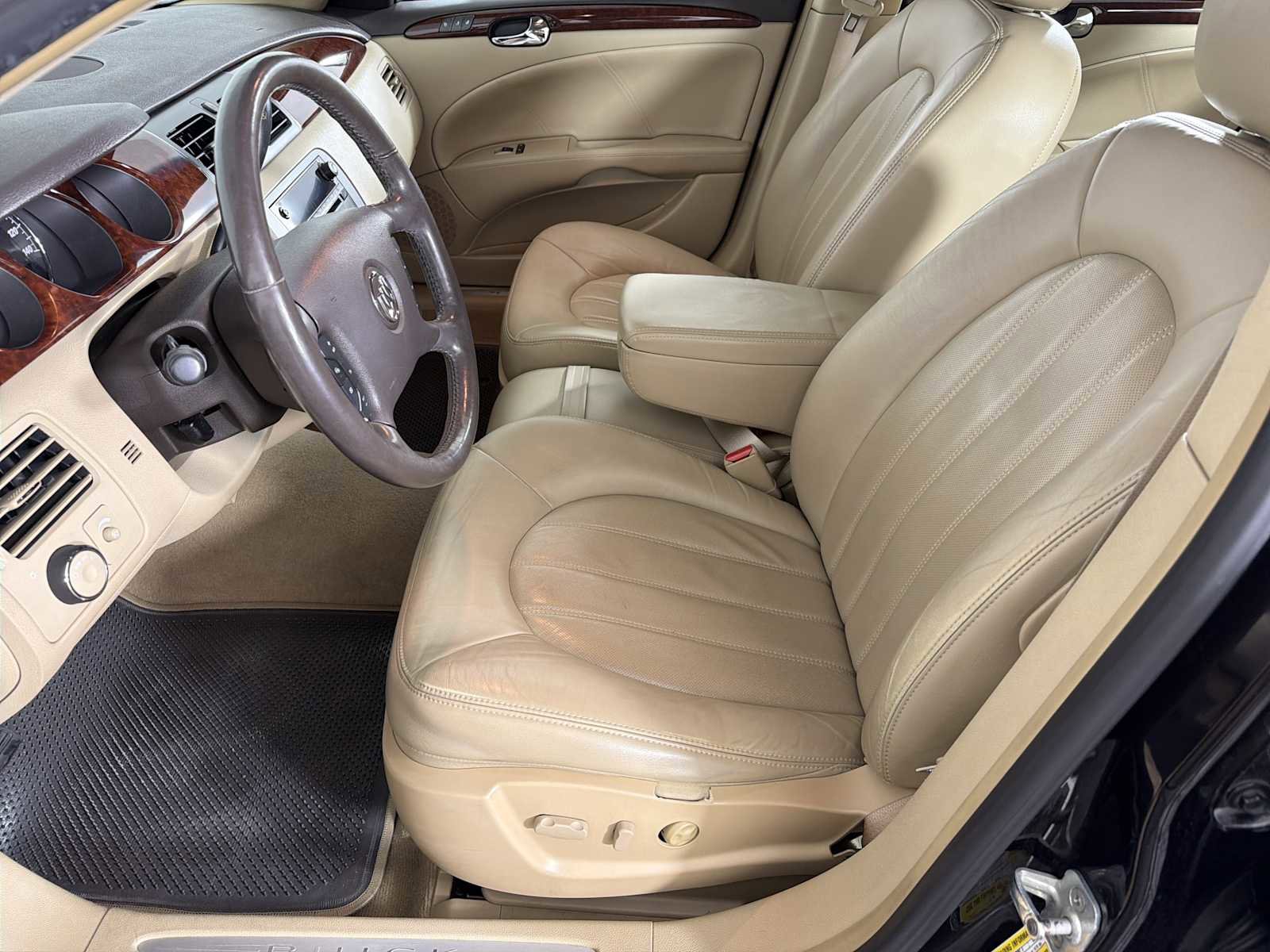 Used 2007 Buick Lucerne CXL w/ Luxury Package FWD image 8