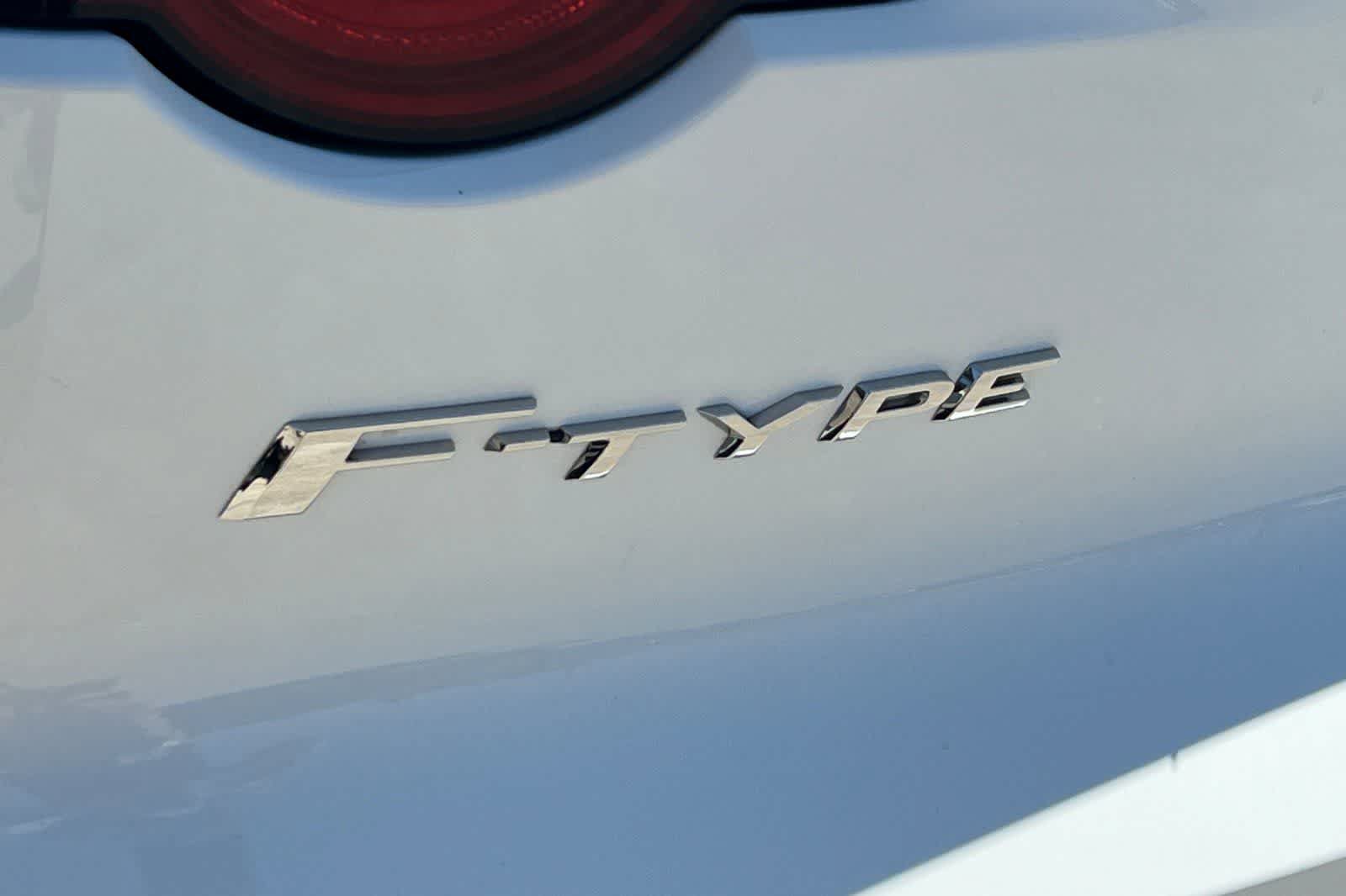 Used 2020 Jaguar F-TYPE Convertible RWD image 17