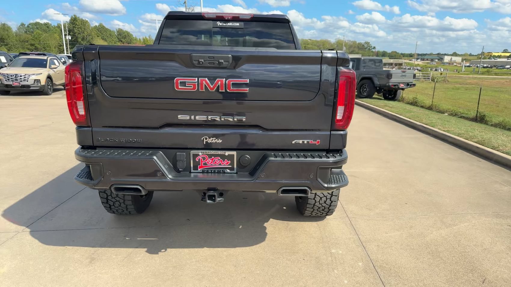 Used 2023 GMC Sierra 1500 AT4 w/ AT4 Premium Package AWD/4WD image 8