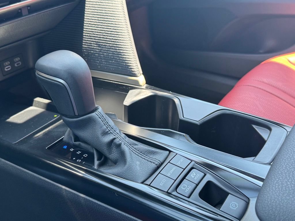 Certified 2025 Toyota Camry SE FWD image 27