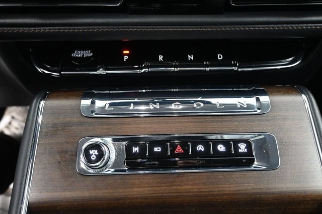 Certified 2025 Lincoln Aviator Reserve w/ Equipment Group 201A AWD/4WD image 13
