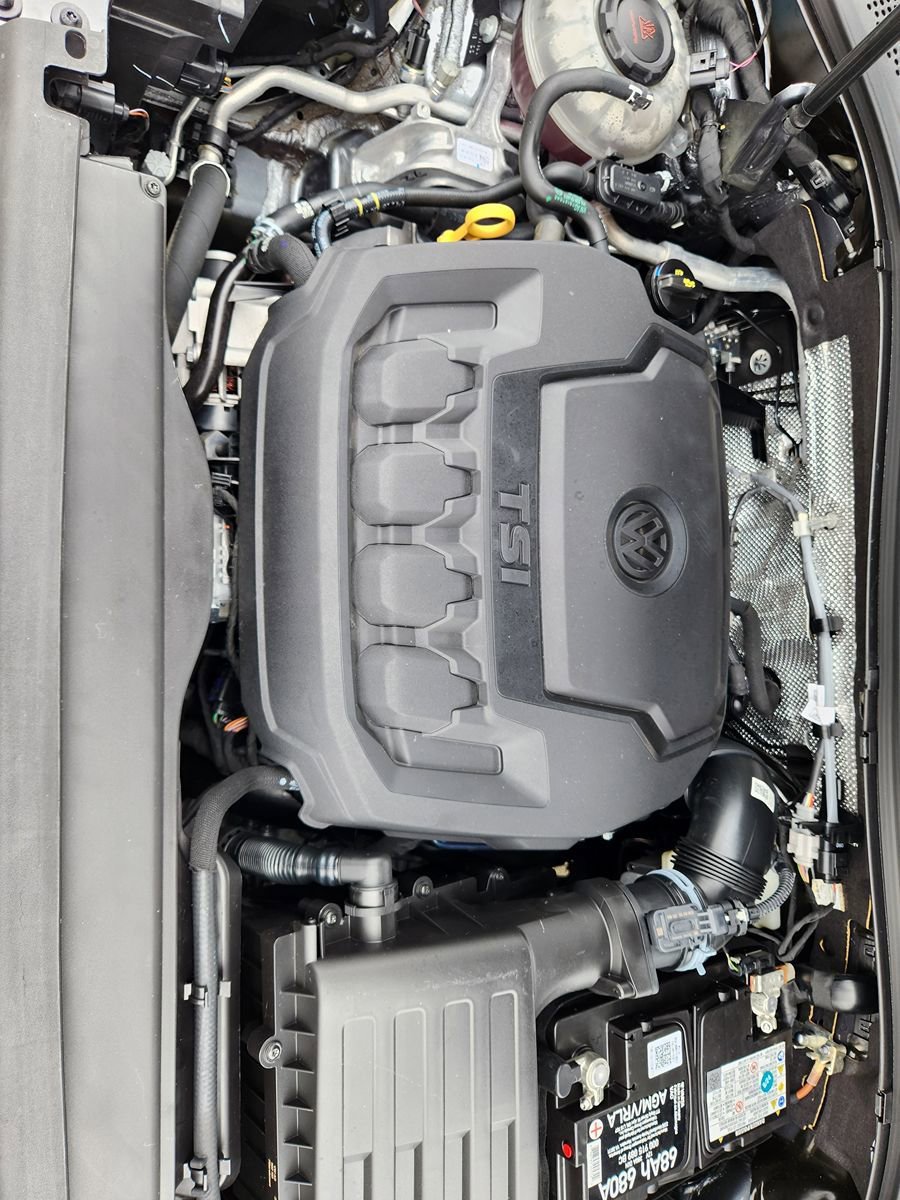 Used 2022 Volkswagen Tiguan SE FWD image 42