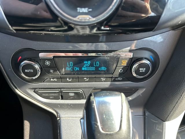 Used 2014 Ford Focus Titanium image 21