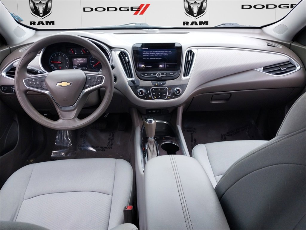 Used 2020 Chevrolet Malibu LT image 8