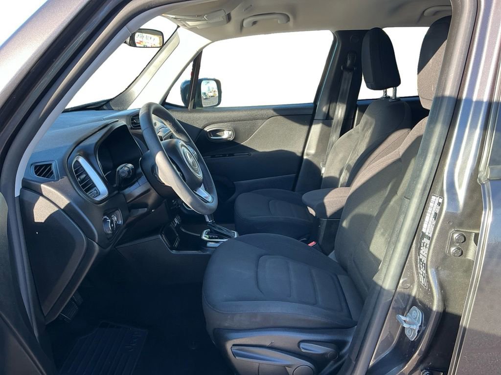 Used 2020 Jeep Renegade Latitude image 14