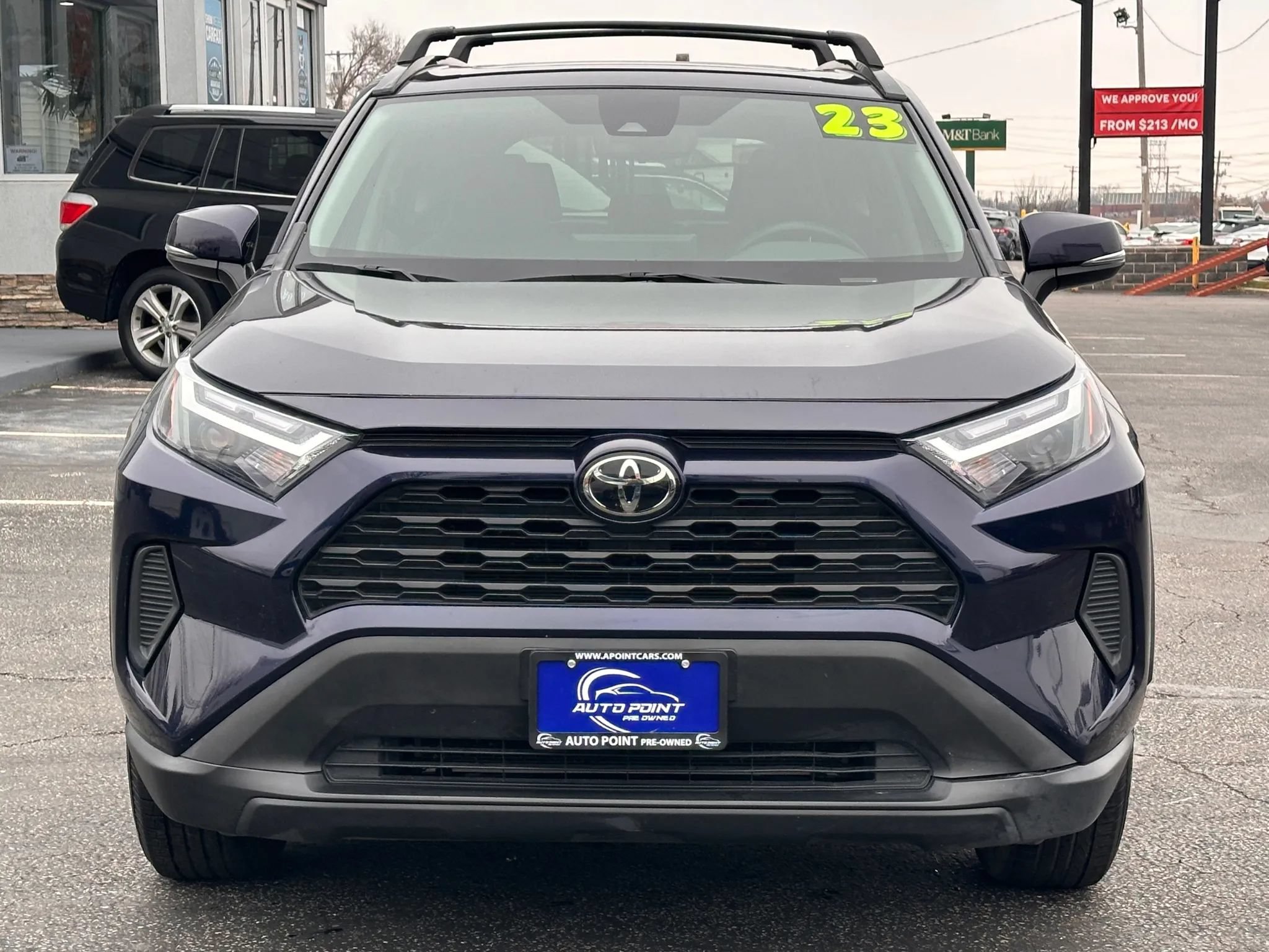 Used 2023 Toyota RAV4 XLE w/ Convenience Package FWD image 2