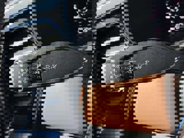 Used 2025 GMC Canyon AT4 w/ Technology Plus Package image 21