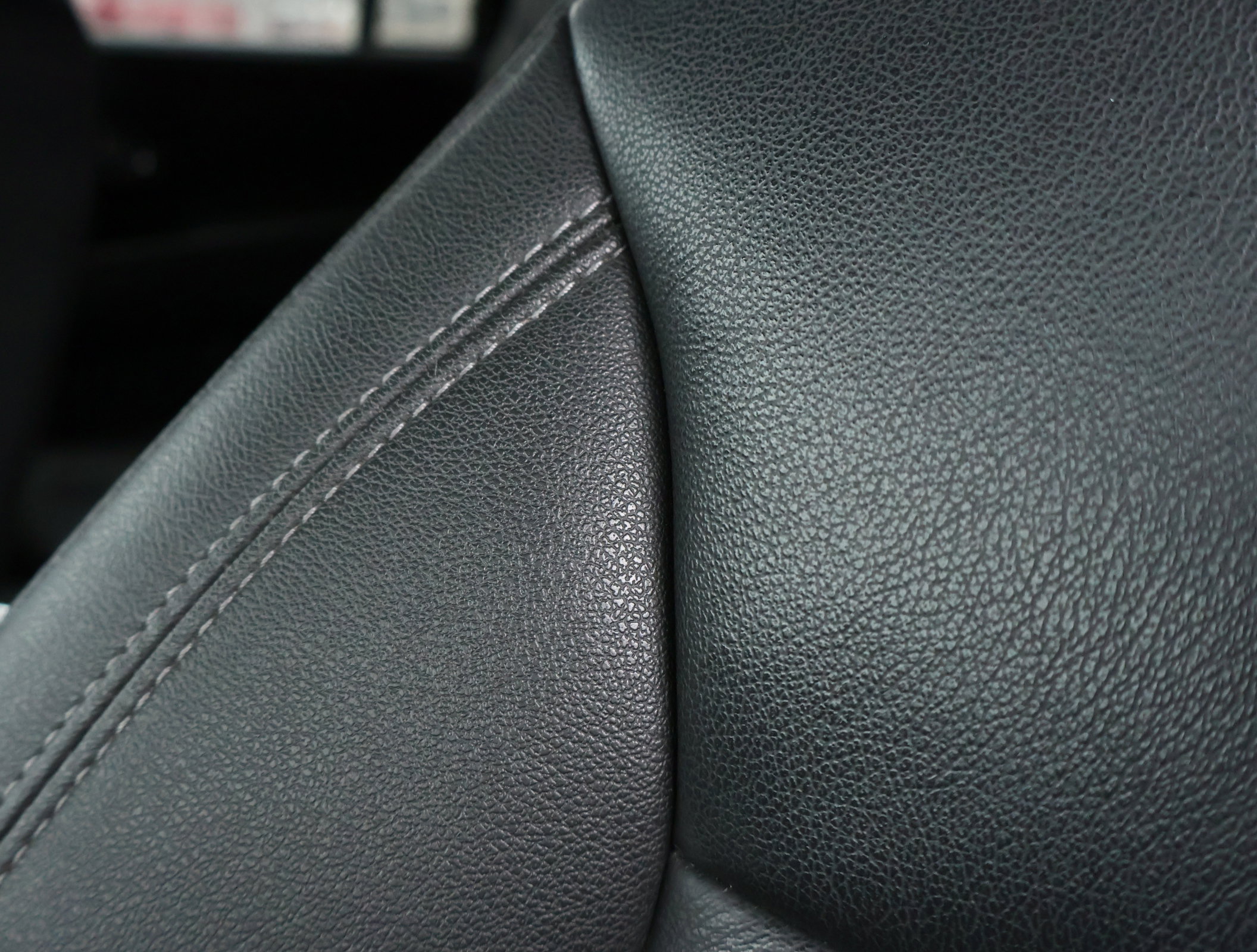 Used 2024 Chevrolet Suburban LT image 12