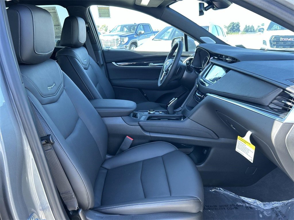 New 2025 Cadillac XT5 Premium Luxury image 31