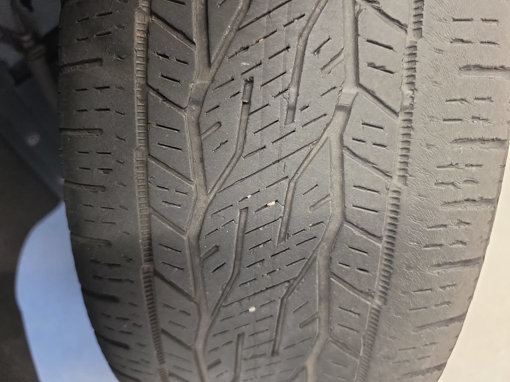 Used 2022 Buick Enclave Avenir FWD image 37