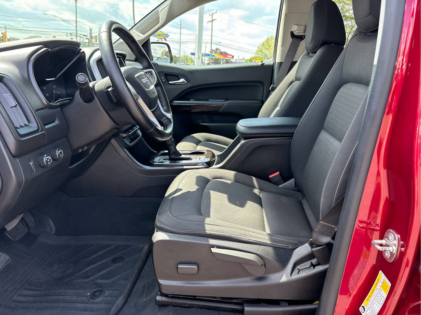 Used 2019 GMC Canyon SLE w/ Elevation Edition AWD/4WD image 8