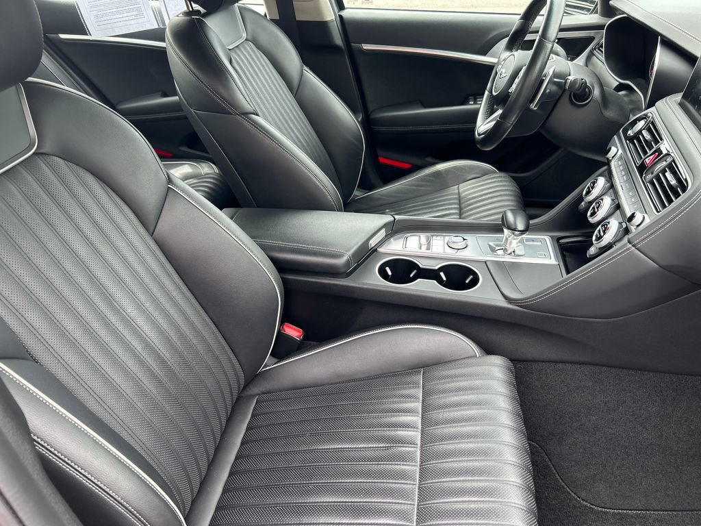 Used 2021 Genesis G70 3.3T AWD/4WD image 13