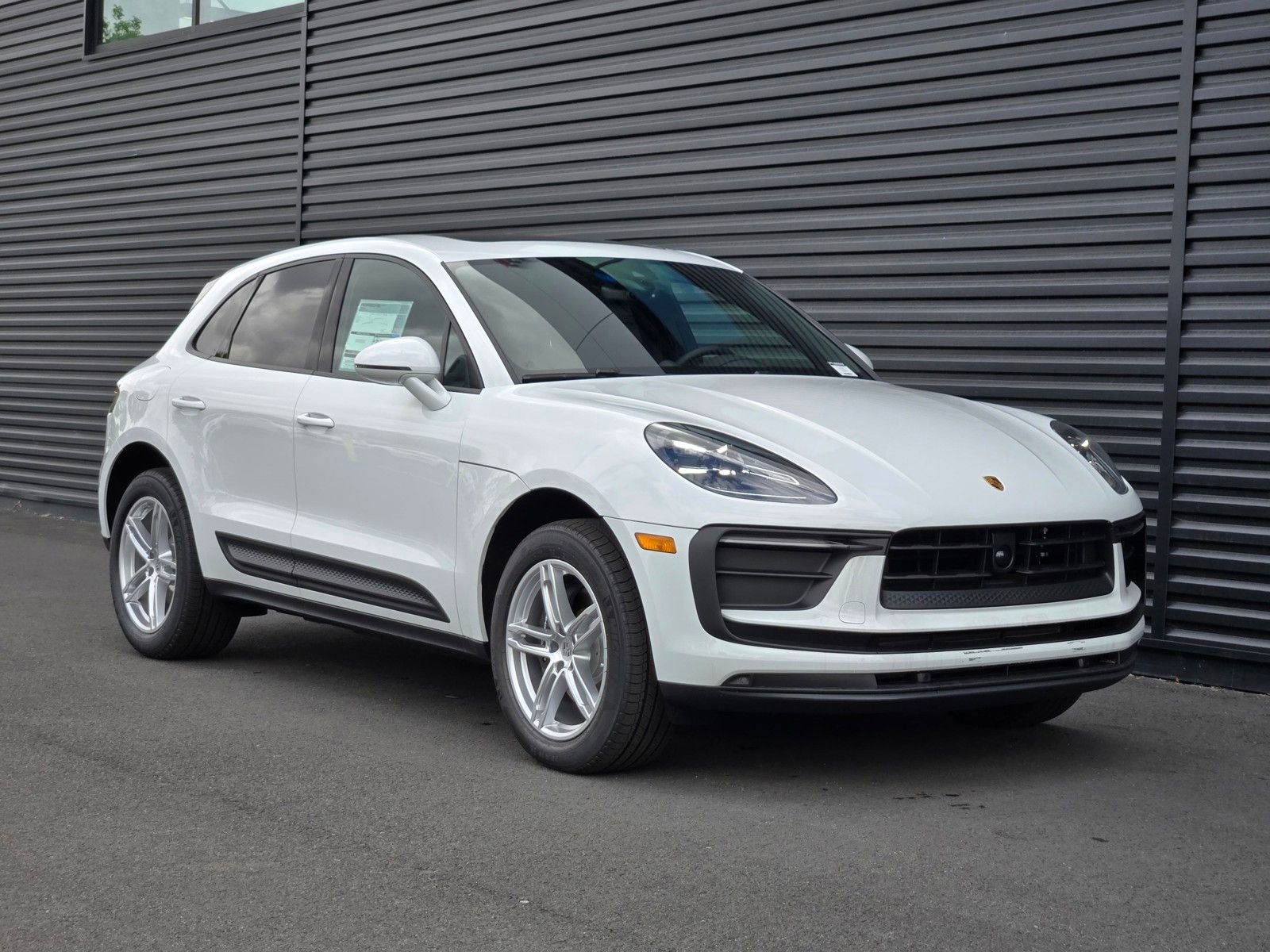 New 2026 Porsche Macan AWD/4WD image 9