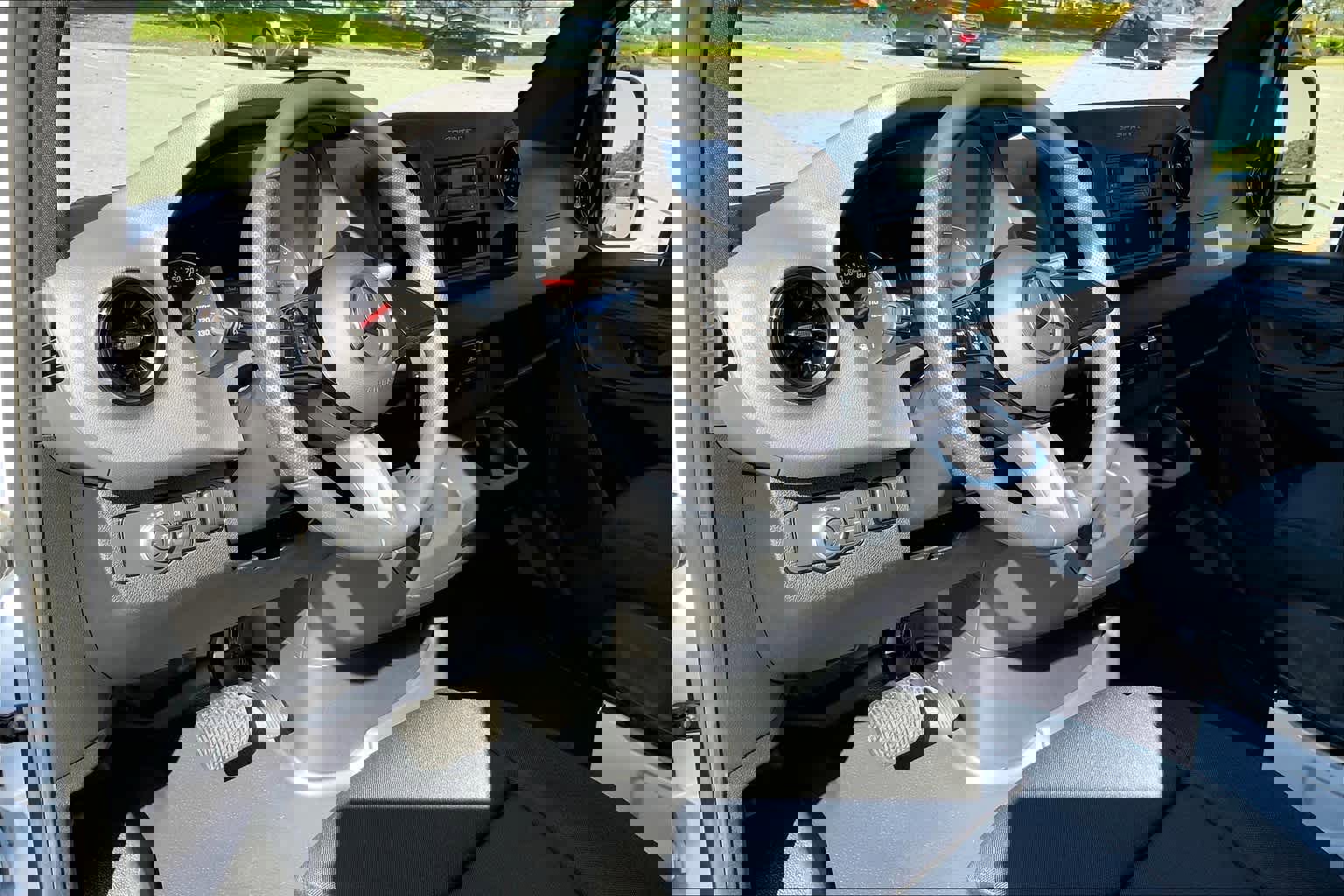 Used 2025 Mercedes-Benz Sprinter 2500 image 9