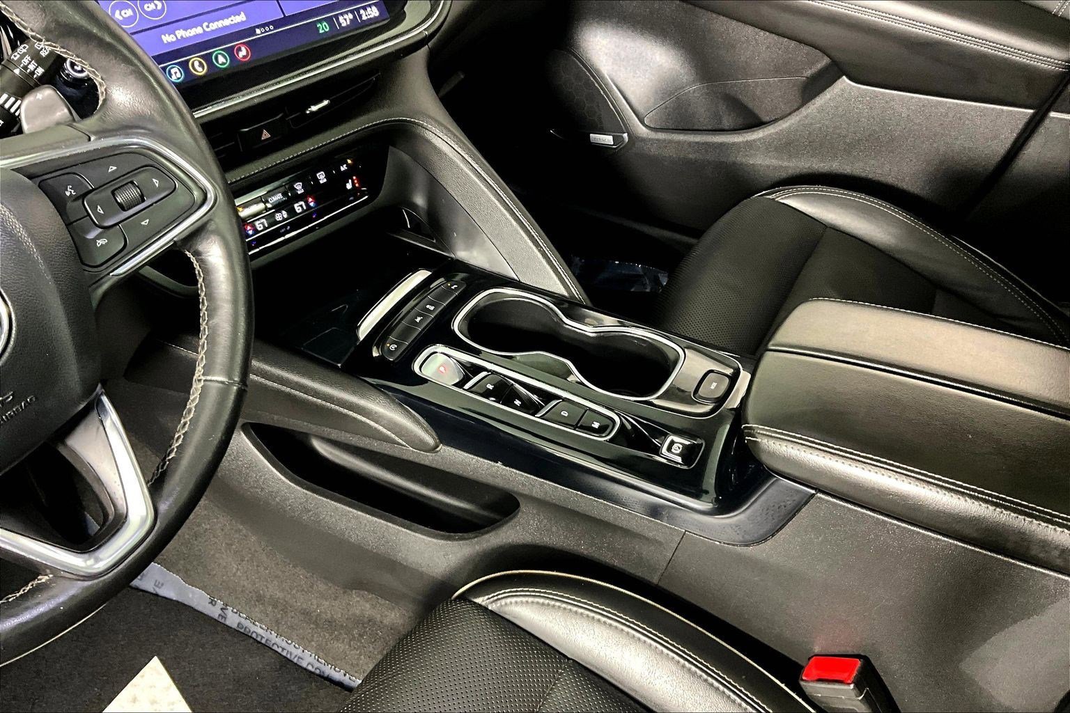 Used 2021 Buick Envision Essence w/ Technology Package I image 18