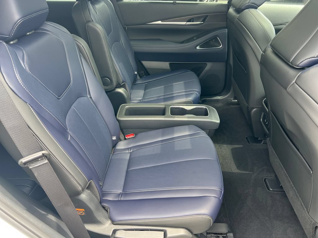 Certified 2026 INFINITI QX60 Sport w/ Dark Cargo Package AWD/4WD image 17