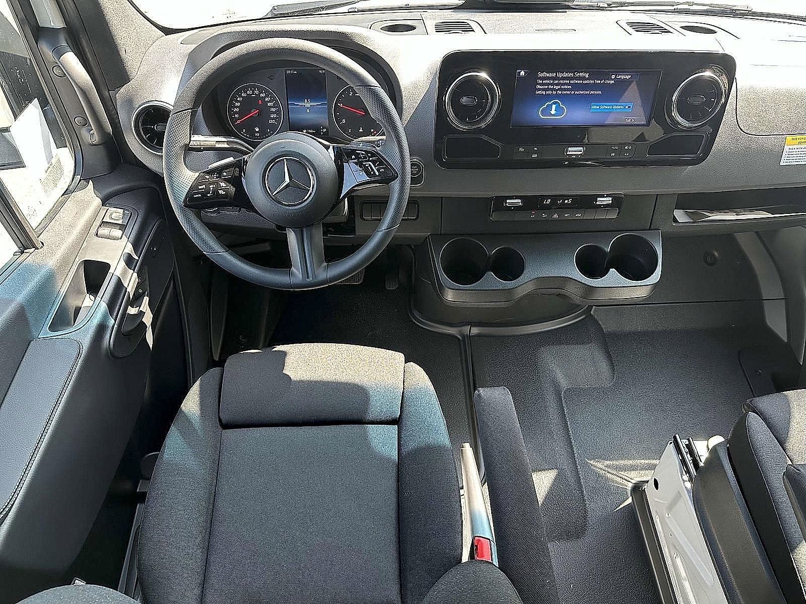 New 2025 Mercedes-Benz Sprinter 2500 image 14