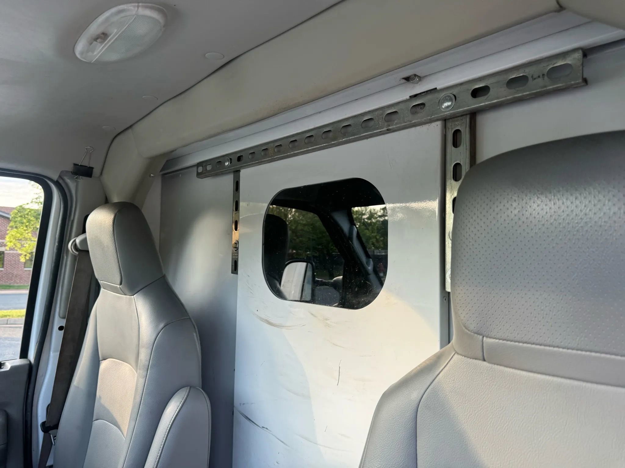 Used 2012 Ford E-350 and Econoline 350 Super Duty w/ Class I Trailer Tow Pkg image 27