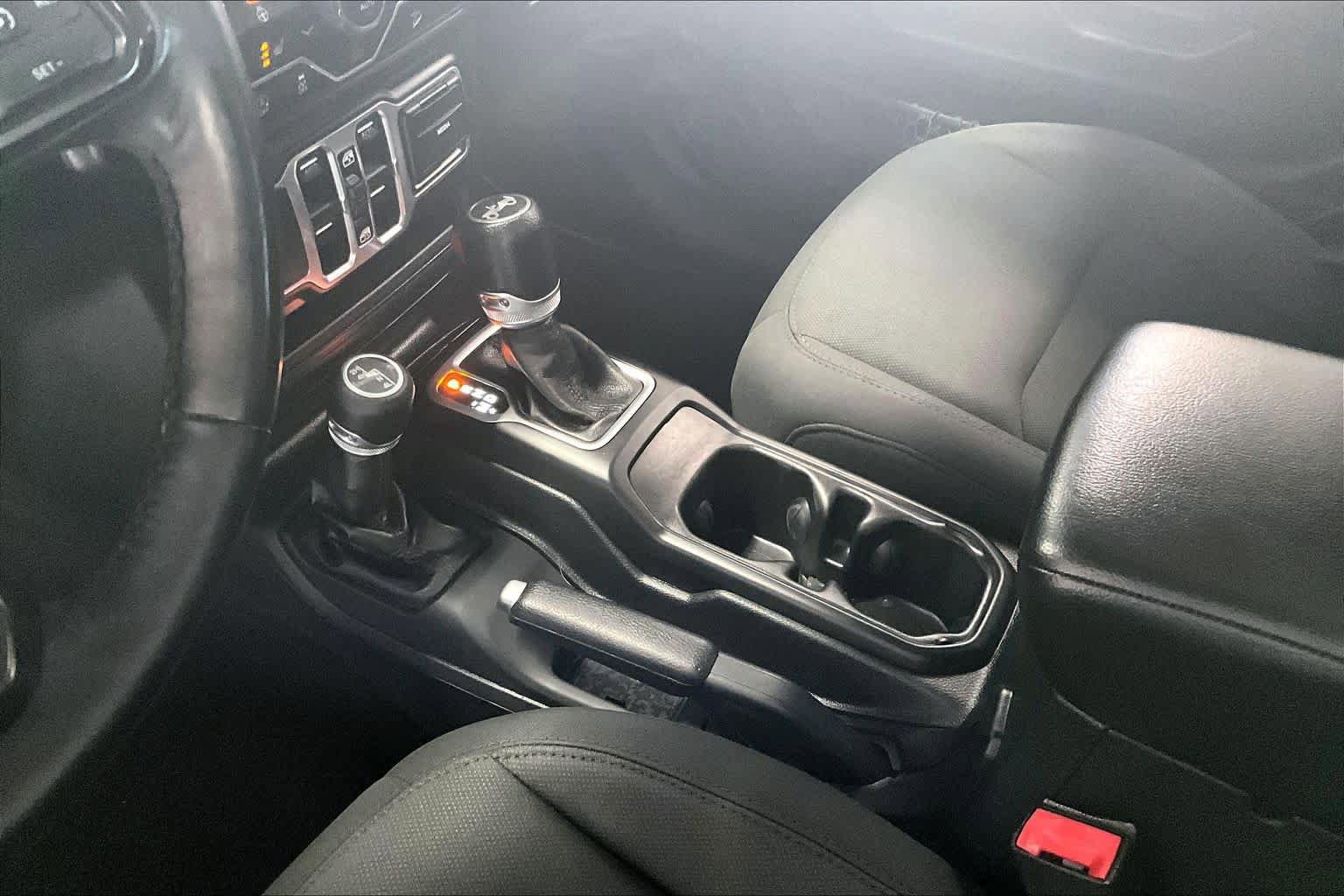 Used 2018 Jeep Wrangler Unlimited Sport S image 13