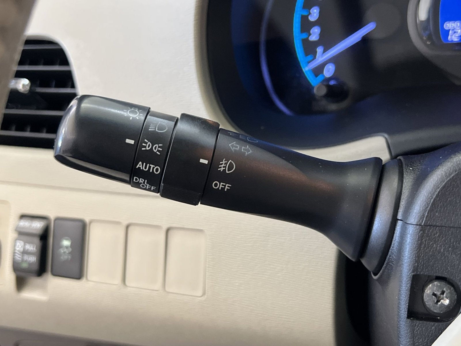 Used 2013 Toyota Sienna XLE FWD image 33