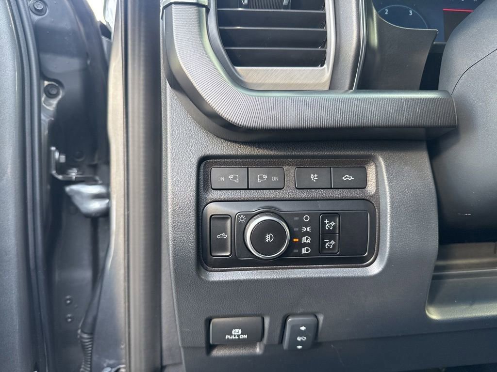 Certified 2024 Ford F350 Platinum image 28