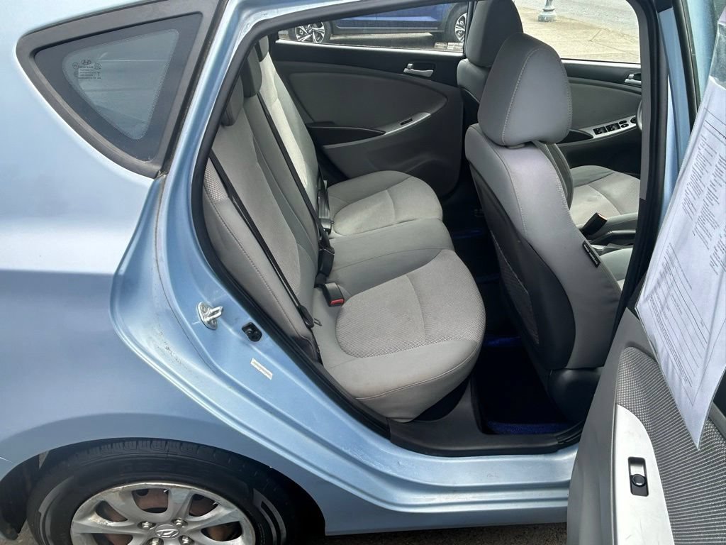 Used 2014 Hyundai Accent GS FWD image 25