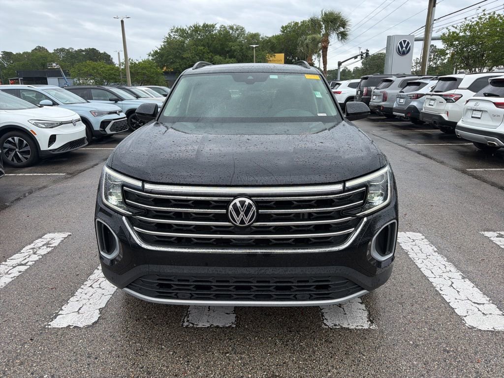Used 2024 Volkswagen Atlas SE w/ Panoramic Sunroof Package FWD image 14