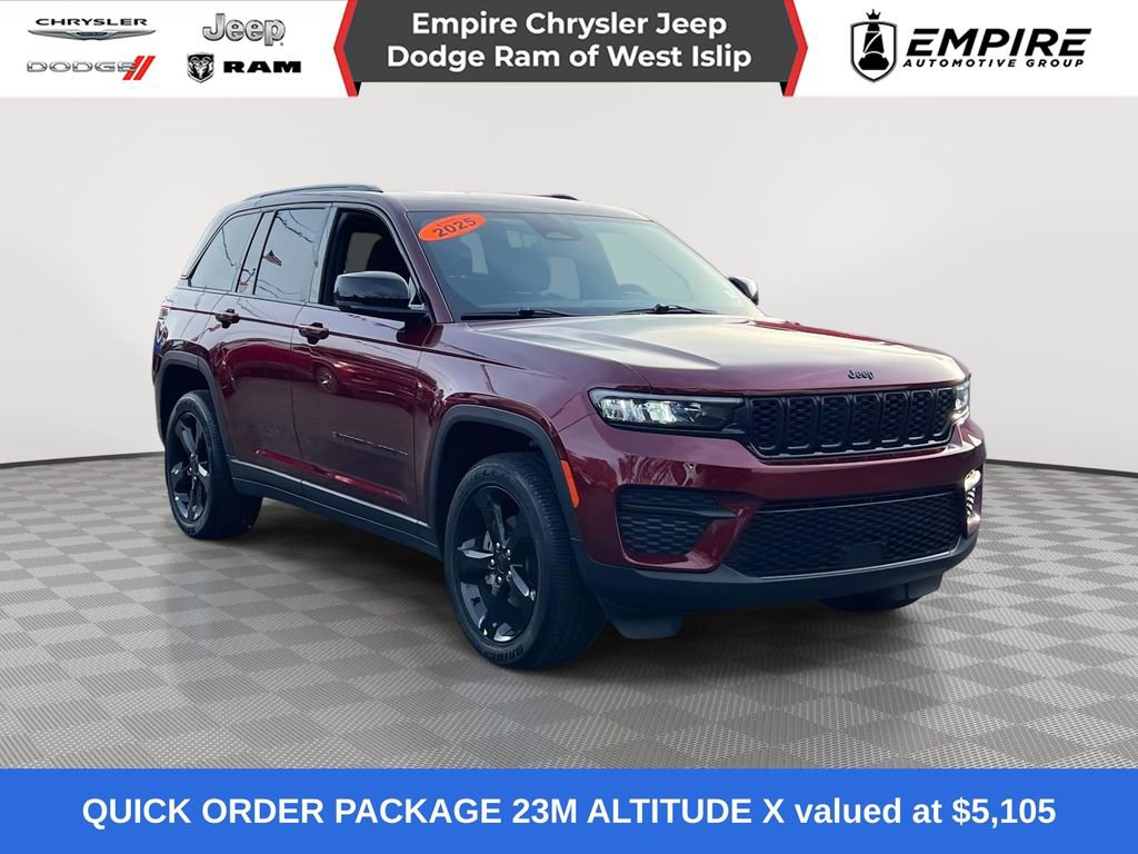 Used 2025 Jeep Grand Cherokee Altitude