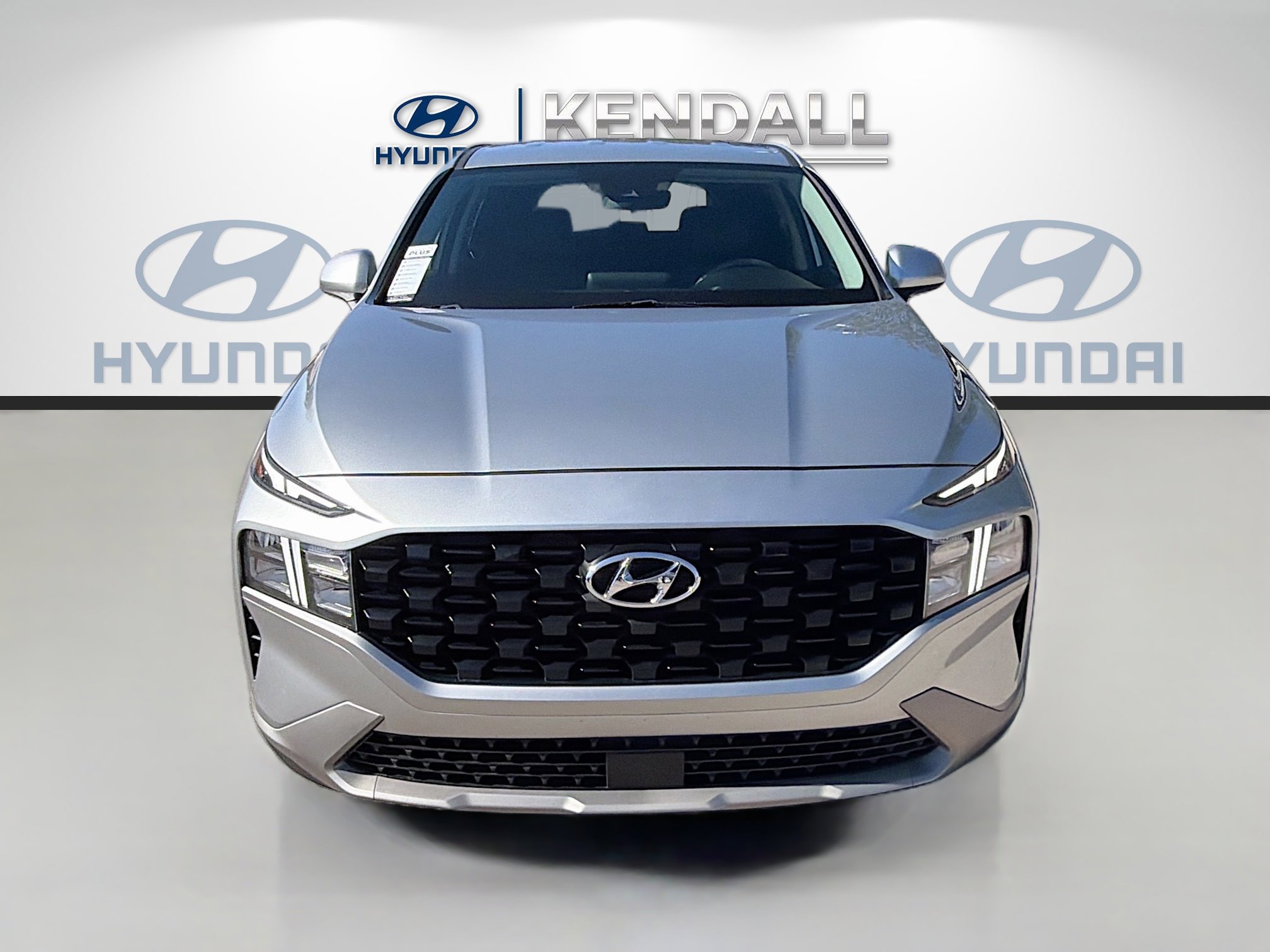 Used 2023 Hyundai Santa Fe SE image 2
