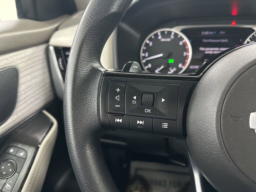 Used 2021 Nissan Rogue SV image 33