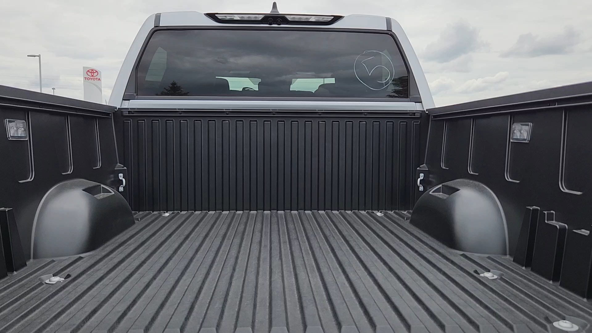New 2026 Toyota Tundra Limited AWD/4WD image 19