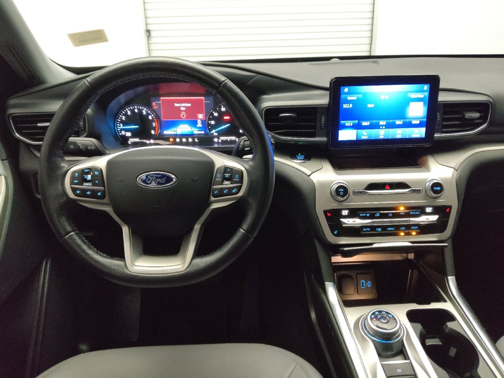 Used 2021 Ford Explorer XLT w/ Equipment Group 202A image 22