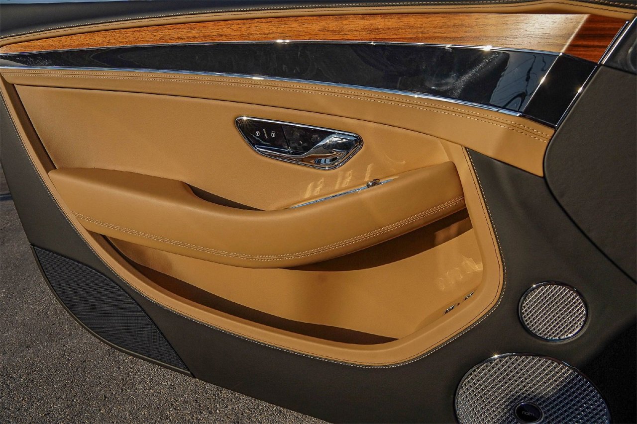 New 2026 Bentley Continental GTC image 33