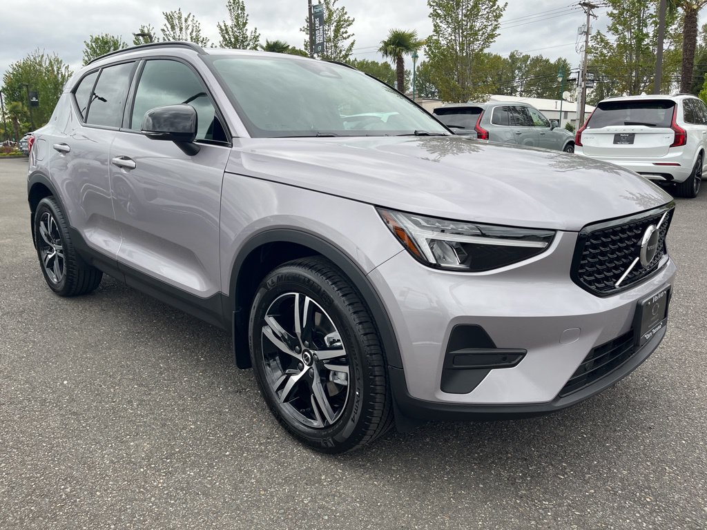 New 2026 Volvo XC40 B5 Core w/ Protection Package Premier AWD/4WD image 8