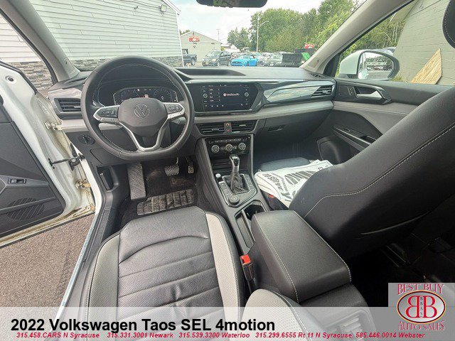 Used 2022 Volkswagen Taos SEL AWD/4WD image 14
