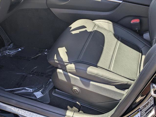 Used 2026 Mercedes-Benz GLC 300 image 4