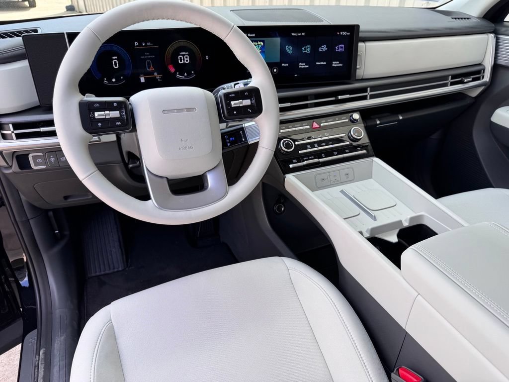 New 2026 Hyundai Santa Fe SE FWD image 2