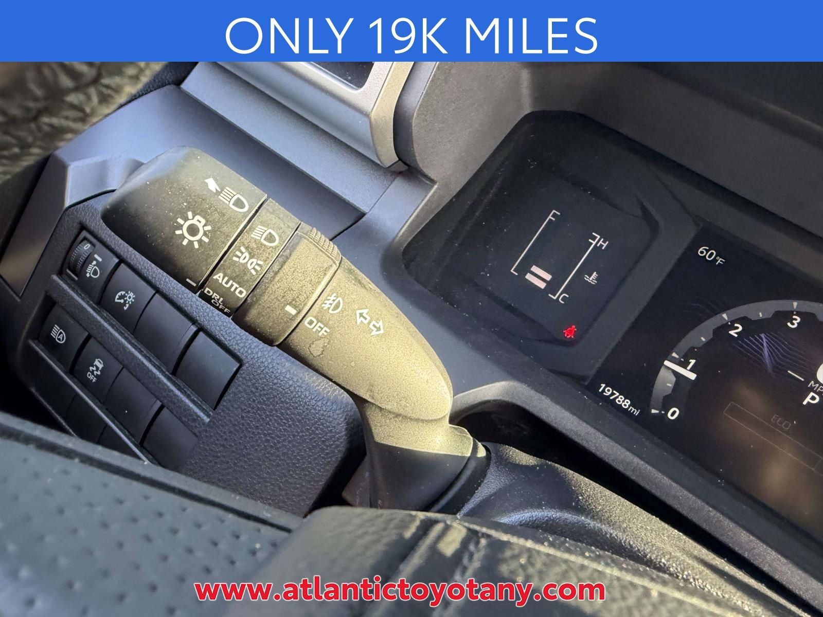 Used 2024 Toyota Tacoma SR5 image 28