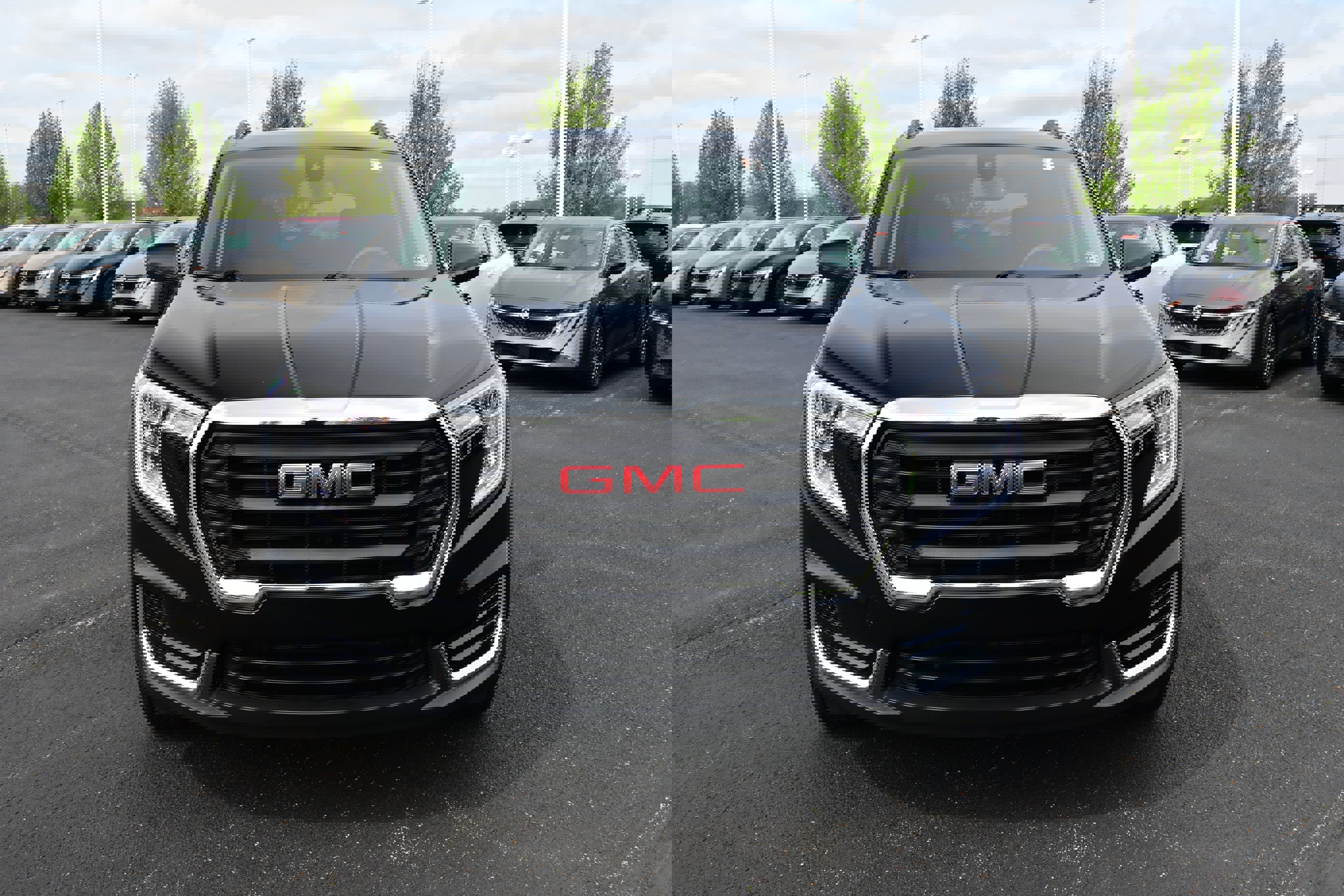 Used 2023 GMC Terrain SLE w/ Driver Convenience Package image 3