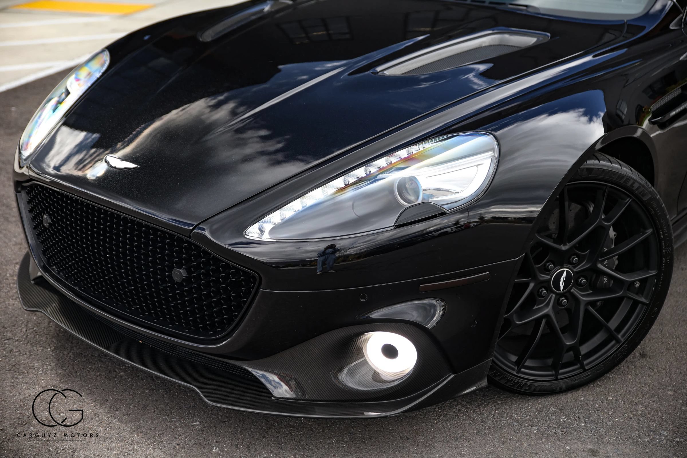 Used 2019 Aston Martin Rapide AMR RWD image 5
